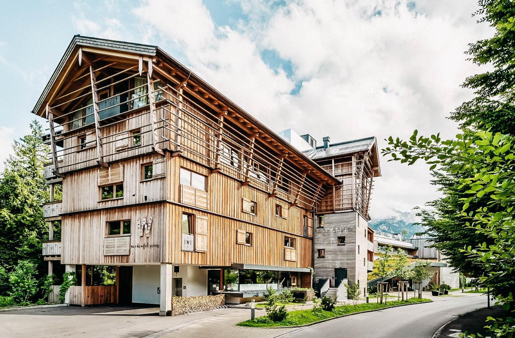 Werdenfelserei Garmisch-Partenkirchen Bagian luar foto